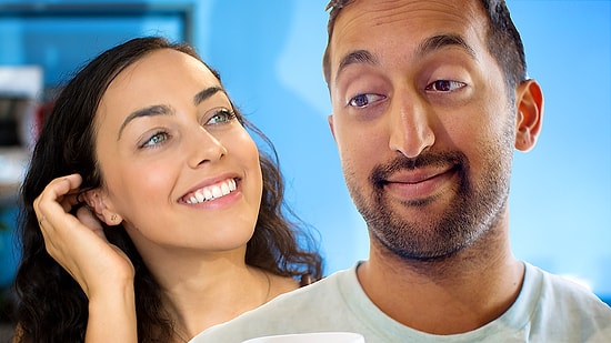 Birinin Sizinle Flört Ettiğini Anlamadığınız Zaman