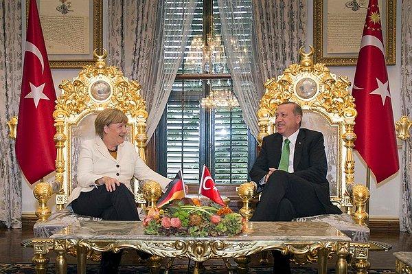 'Erdoğan'ın gülmesine şaşmamalı'