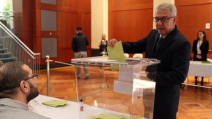 ABD'de İlk 2 Günde 7 Bin 34 Türk Vatandaşı Oy Kullandı