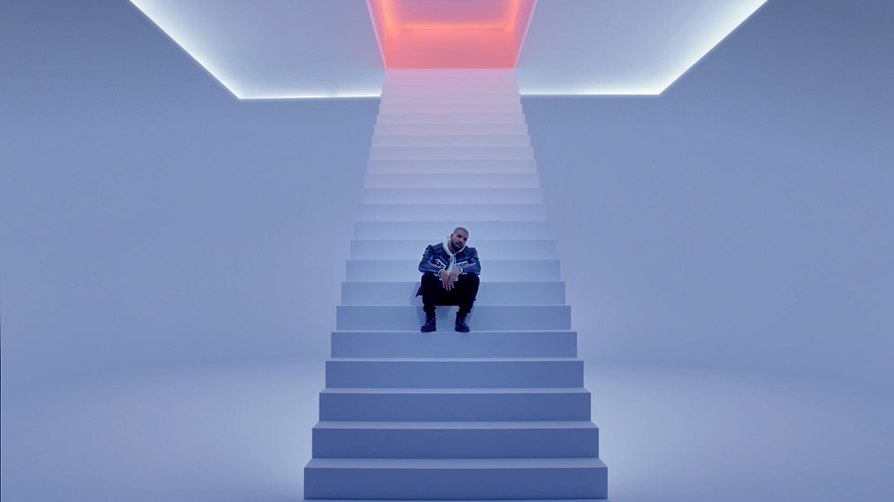 Drake'in 'Hotline Bling' Klibindeki Dansı Popüler Şarkılara Uyarlandı