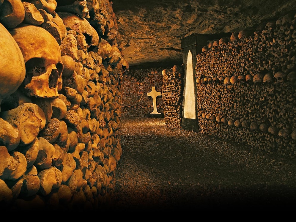 Hazır Paris'e Gitmişken Burayı da Göreyim Diyeceğiniz Yer: Catacombes de Paris