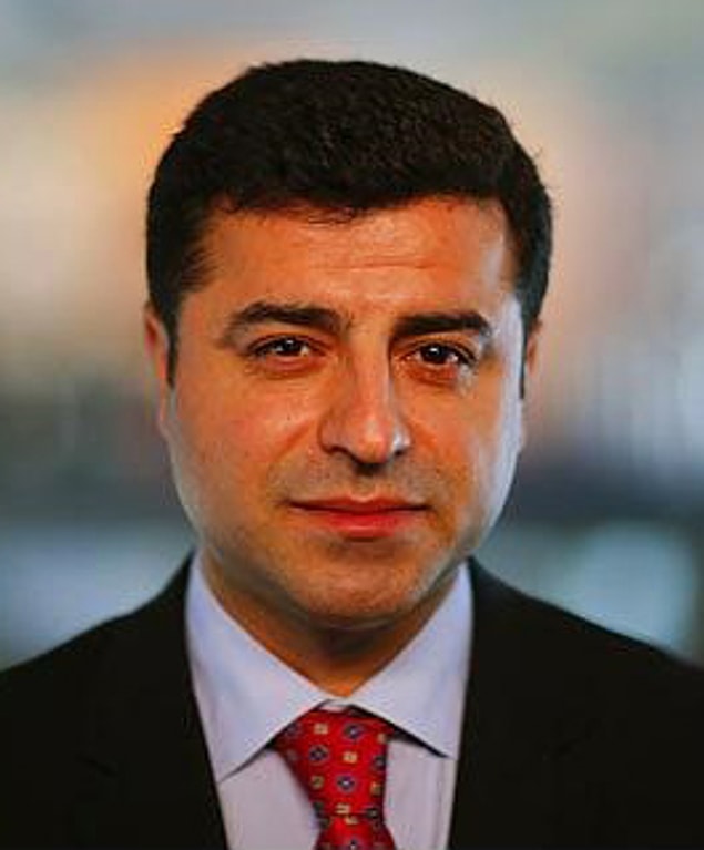 4. Selahattin Demirtaş - Cliff Curtis (Fear the Walking Dead)