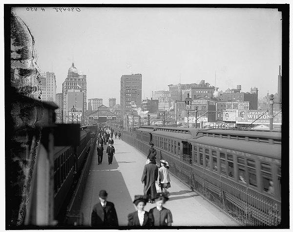 12. Brooklyn Köprüsü'nün o zamanki görüntüsü.