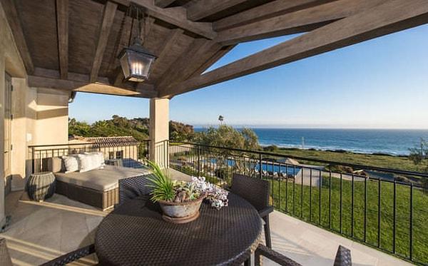 3. ABD'nin Malibu kentindeki Zuma Plajı boyunca uzanan birbirinden değerli villaların arasında artık Lady Gaga'nın da bir malikânesi bulunuyor.