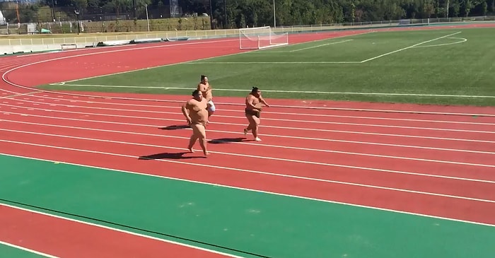 Atletizm Pistindeki Sumo Güreşçilerinin İnanılmaz Çekişmeli 100 Metre Yarışı