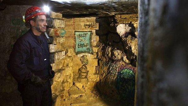 Bu tüneller gizli etkinlikler için de kullanılıyormuş ve gizli giriş yapan kişileri yakalamak için özel bir polis ekibi görevlendirilmiş.