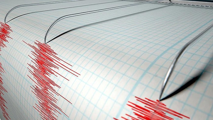 İzmir'de 3,9 Büyüklüğünde Deprem