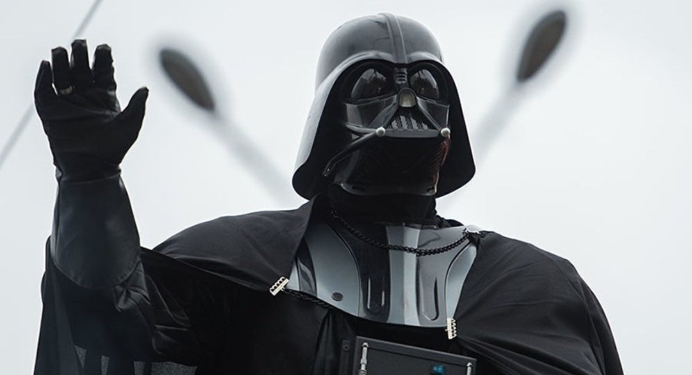 Lenin Heykeli Darth Vader'a Dönüştü