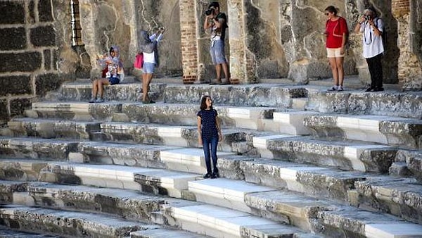 11. Aspendos Tiyatrosuna Mutfak Mermeri