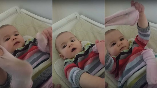 Sonu Tahmin Edildiği Gibi "Çorap" Kelimesini Söylemeye Çalışan Bebik