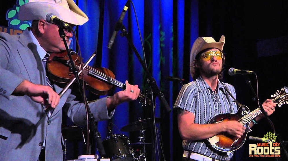 Gangnam Style Şarkısının Bluegrass Tarzı ile Buluşmasından Ortaya Çıkan Nefis Cover