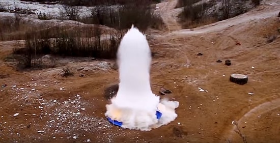 Havuzun Suyunu Boşaltmanın En Kolay Yolu Olarak Dinamitle Patlatmak