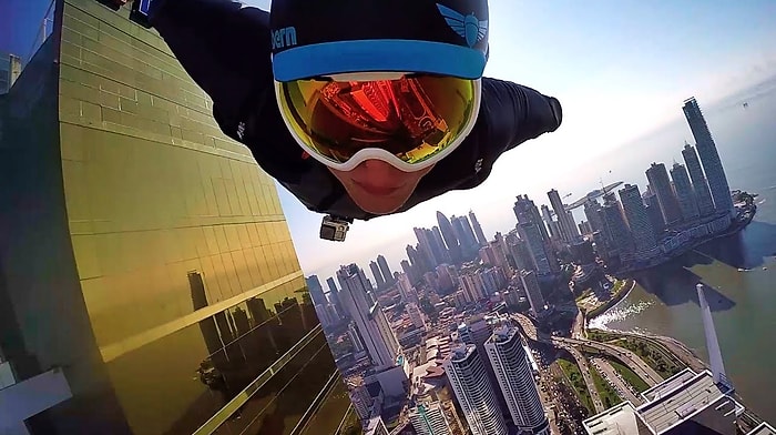Bu İnsanlar Çılgın: Wingsuit Yaparak Gökdelenlerin Yanından Uçan Korkusuz İnsanlar