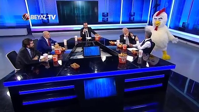 Adının Hakkını Vererek Derin Futbol Stüdyosunu Basan Terbiyesiz Tavuk