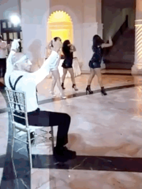 Renata Bresciani ve ekibi damadı coşturuyor. 🙈🙈🙈