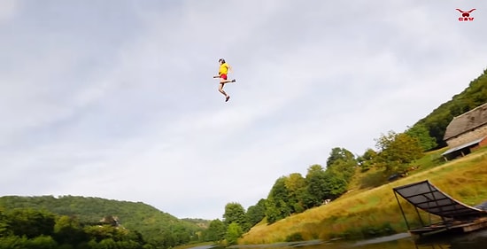 Kendi 'Slip N Slide' Parkurunu İnşa Eden Grubun Eğlencenin Dibine Vurduğu Anlar