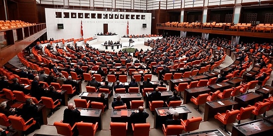 İnsani Gelişmişlik Endeksi Sıralamasındaki İlk 20 Ülkenin Hükümet Tipleri Üzerinden Koalisyonlara Bakış