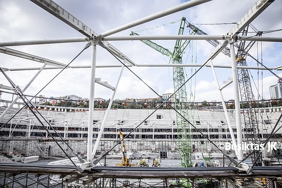 Vodafone Arena'nın Çatı Bloğu Kaldırılıyor