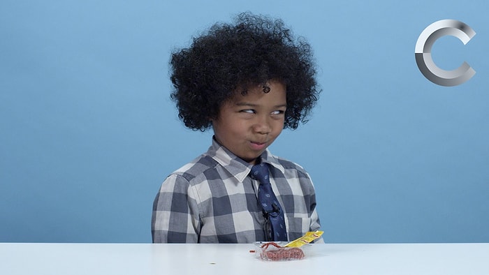 Amerikalı Çocuklar Değişik Ülkelerin Şekerlerini Tadıyorlar!