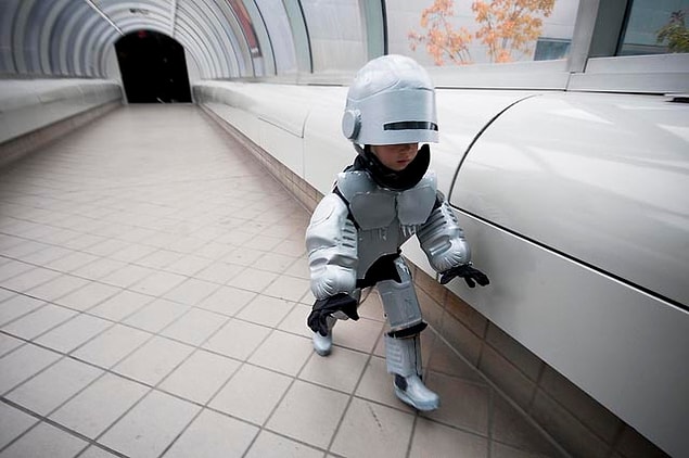 7. ROBOCOP