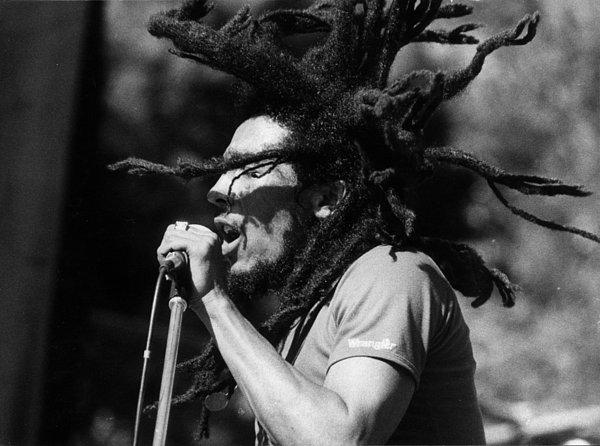 4. Bob Marley, 1945-1981 – 21 milyon $