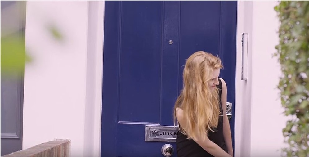 Bir Seslendirme Sanatçısının Nasıl Çalıştığını Hiç Merak Ettiniz mi?