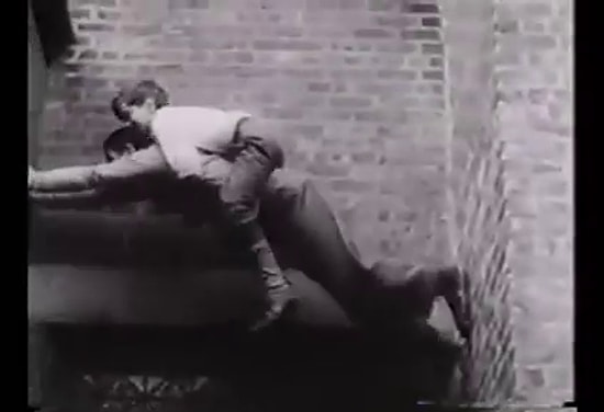 Parkour Performanslarının Yaratıcısı Arnim Dahl'ın 1930'lardan Kalma Muhteşem Görüntüleri