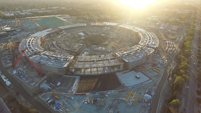 Apple'ın Devasa Yeni Merkezi Campus'ün İnşaatı Drone ile Görüntülendi