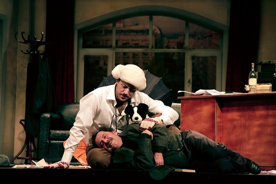 İstanbul Devlet Tiyatrosu ve İstanbul Şehir Tiyatrosu'nda İzlemeniz Gereken 15 Oyun