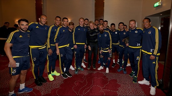 Kuyt'tan Fenerbahçe Kafilesine Ziyaret