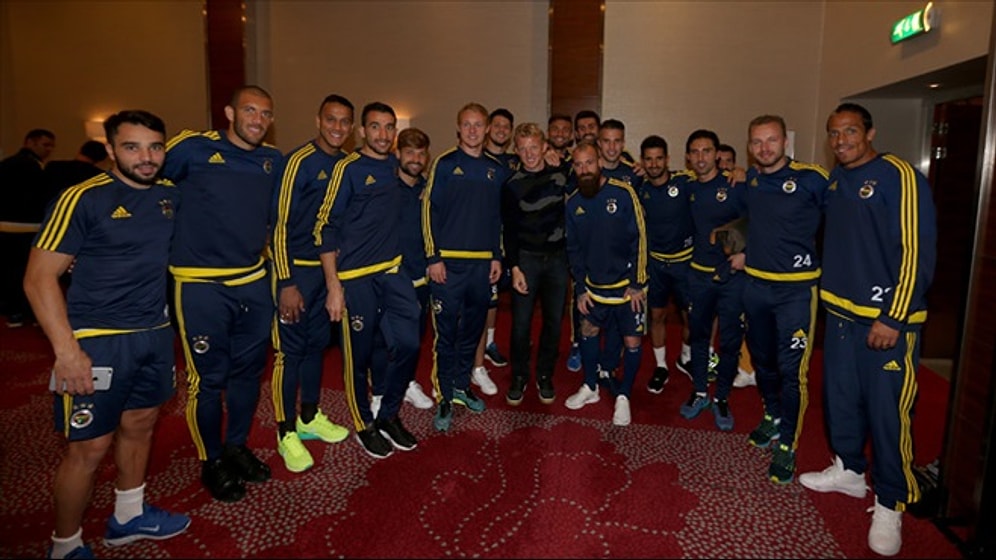 Kuyt'tan Fenerbahçe Kafilesine Ziyaret