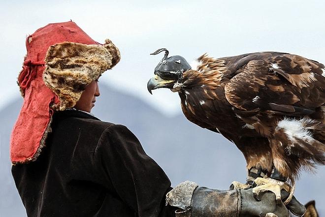 Türk Kültürünün En Fantastik Ögelerinden Birini Yansıtan ”Altın Kartal Avı” Festivali'nden 19 Fotoğraf