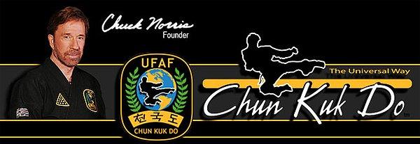 12. Chuck Norris ayroca Chun Kuk Do adında bir dövüş sanatının kurucusudur