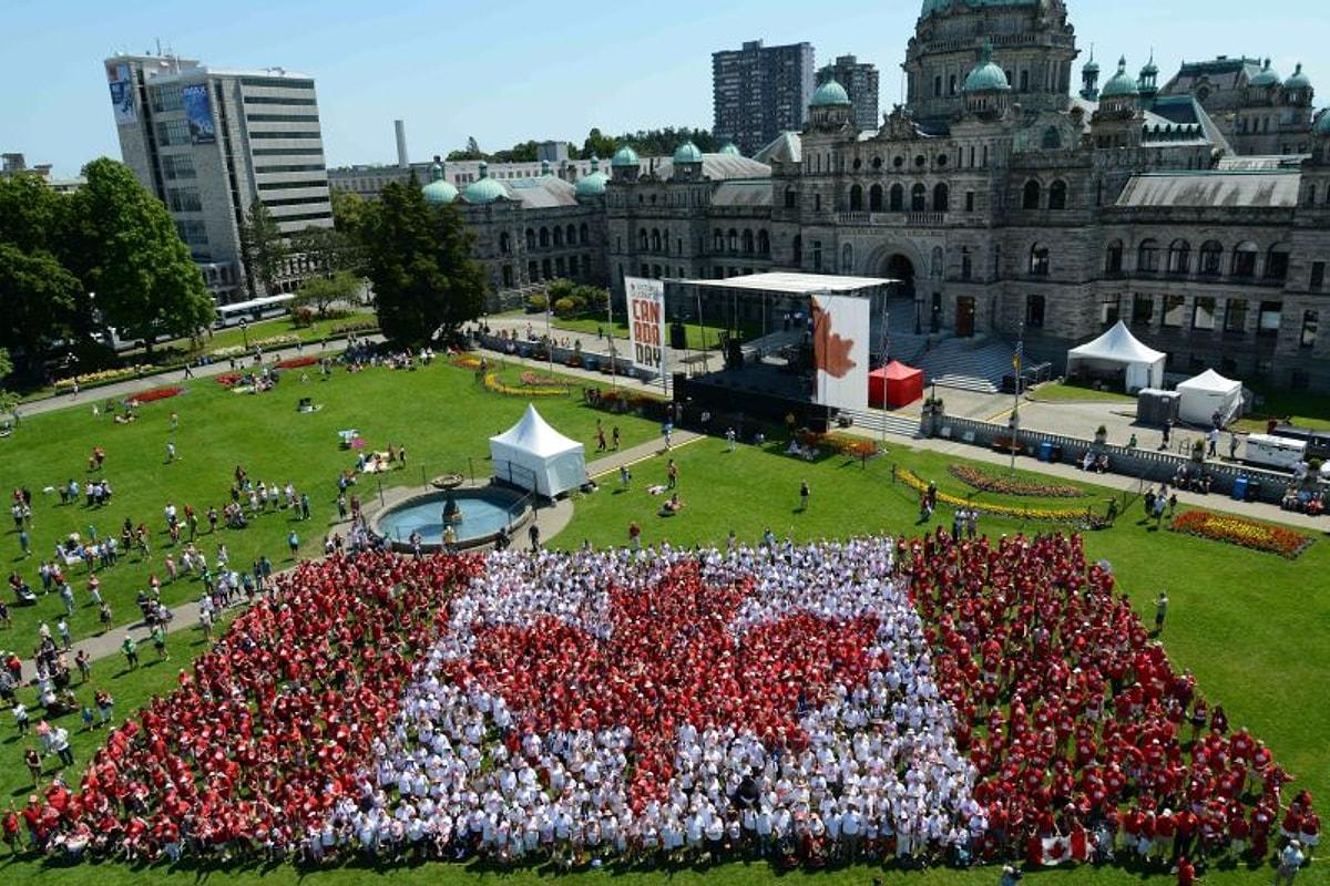 Пасха в канаде 2024. День Виктории в Канаде. День Виктории Victoria Day Canada. Праздник день Канады.