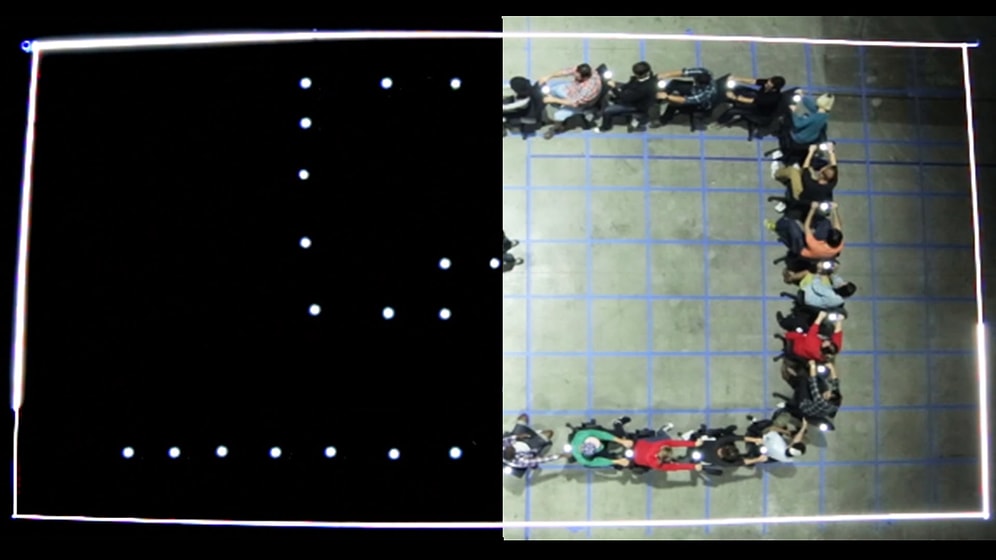 İnsanlar Efsane "Snake" Oyununu Canlandırıyor