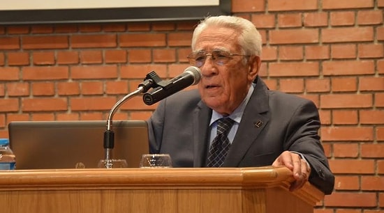 86 Yaşındaki Profesöre 'Asker Kaçağısın' Baskını