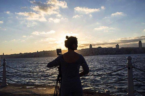 Belgeselin yönetmenliğini üstlenen Chloe Fairweather, Arzu Boztaş'ın fragmanda bulunan görüntülerini kayda alırken böyle bir belgesel projesi aklında yokmuş...