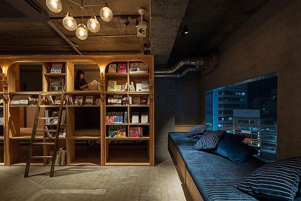Gezgin kitap kurtlarının, Tokyo'da kalabilecekleri yeni bir yer var artık.