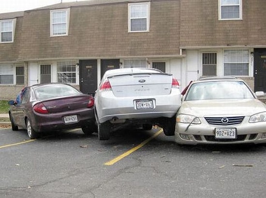 Araba Park Etme Olayına Yepyeni Boyutlar Kazandırmış 23 İnsan