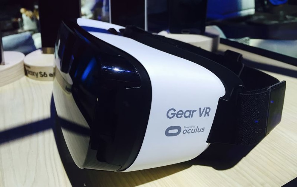 Samsung’un 100 Dolarlık VR Seti Ön Siparişe Açıldı