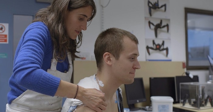 Konami, Metal Gear Solid Hayranı Gence Snake’in Biyonik Kolunu Yapacak