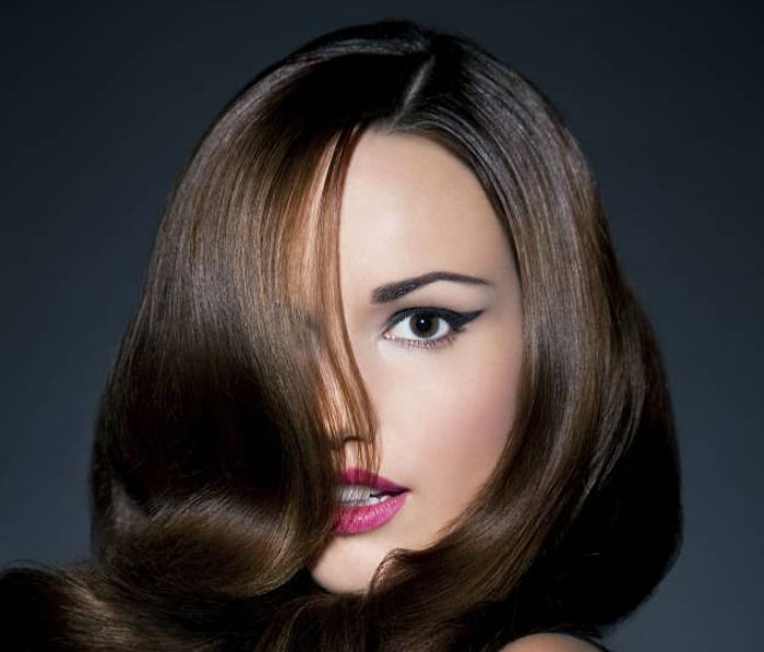 Gün Boyu Kalıcı Makyaj Yapmanın 3 Nedeni