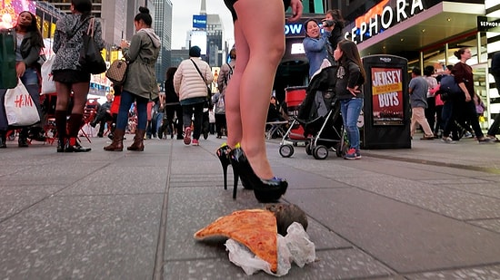 Приключения радиоуправляемой мыши на улицах Нью-Йорка