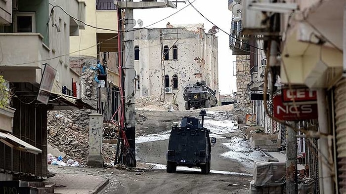 Silvan'da Yasak 10. Gününde: İlçeyi Terk Edenlerin Sayısı 10 Bine Ulaştı