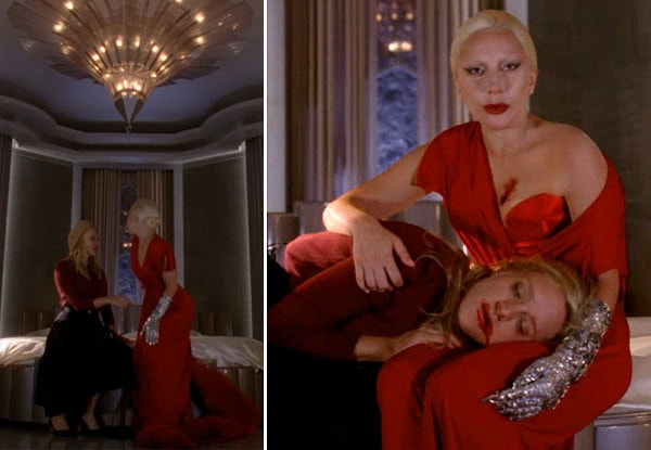 8. Когда она появилась в кроваво-красном туалете, чтобы перевоплотить Алекс.