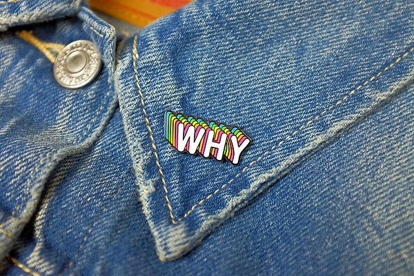 14. Значок, который прекрасно вписывается, когда ты пару-тройку раз закатываешь глаза.