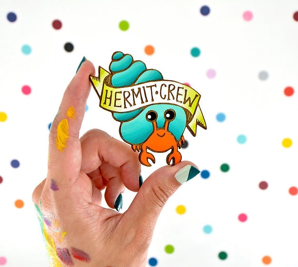 21. Милая брошка, которая сообщит всем что вы антисоциальная личность.