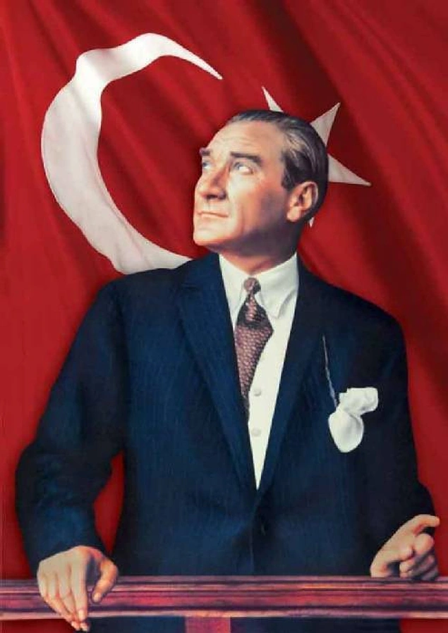 2006'da ise AB Uyum yasaları gereğince Türkiye'de devlet dairelerinden Atatürk resimlerinin kaldırılmasının istendiğini, biliyor muydunuz?