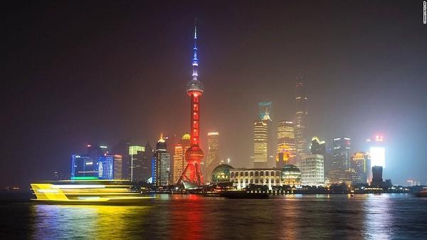 8. Şangay İnci Kulesi