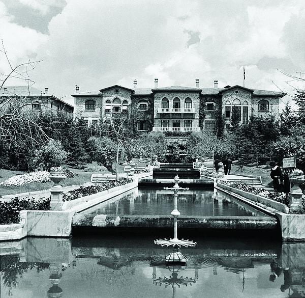 41. Türkiye Büyük Millet Meclisi'nin bahçesi, 1940'lı yılların sonu
